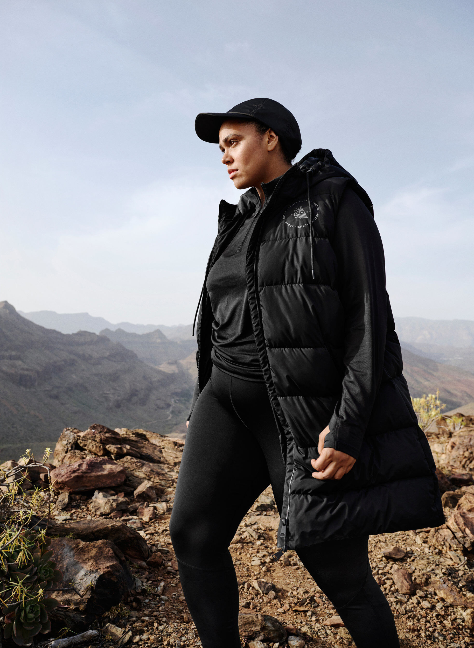 Zizzi Sporty hettegenser med lommer, Black, Image image number 1