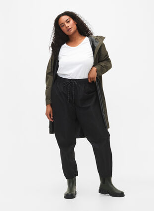 Zizzi Regnbukse med strikk og snøring, Svart, Model image number 0