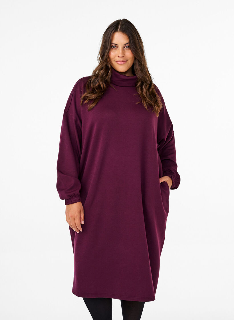 Turtleneck kjole i A-linjefasong, Rød, Model image number 0