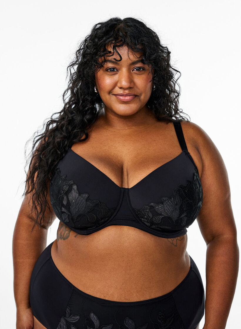 Polstret BH med brodert blomsterdetalj, Svart, Model image number 0
