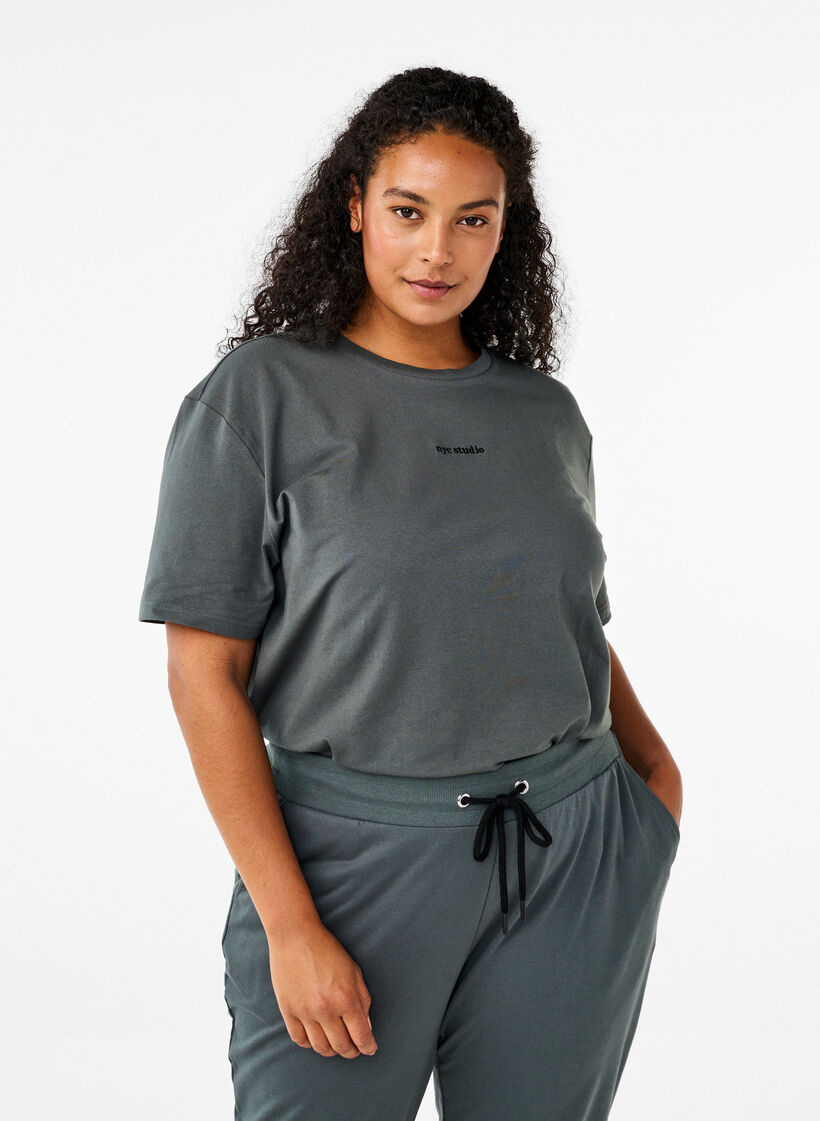 Sporty T-skjorte i økologisk bomull, , Model image number 0