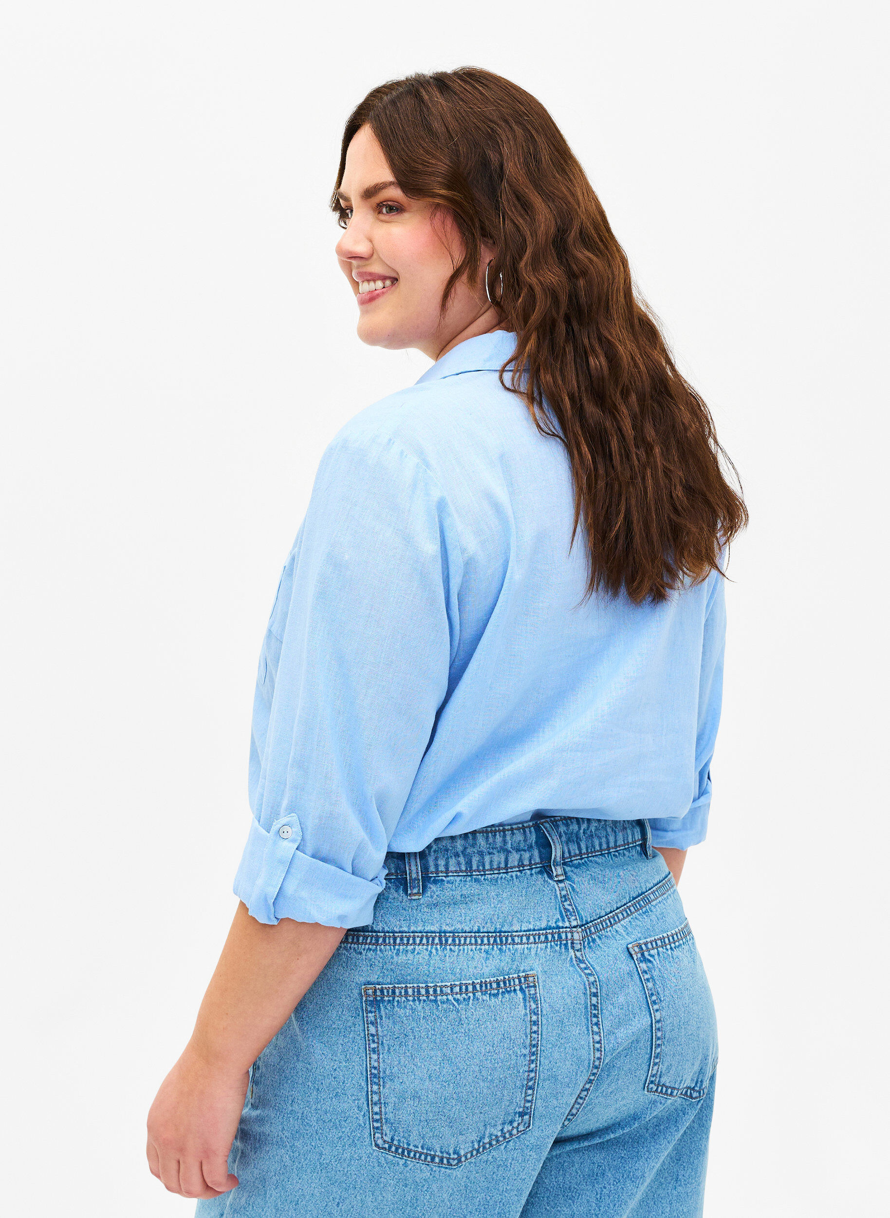 Zizzi Skjortebluse med knappelukking i bomull-lin-blanding, Serenity, Model image number 1