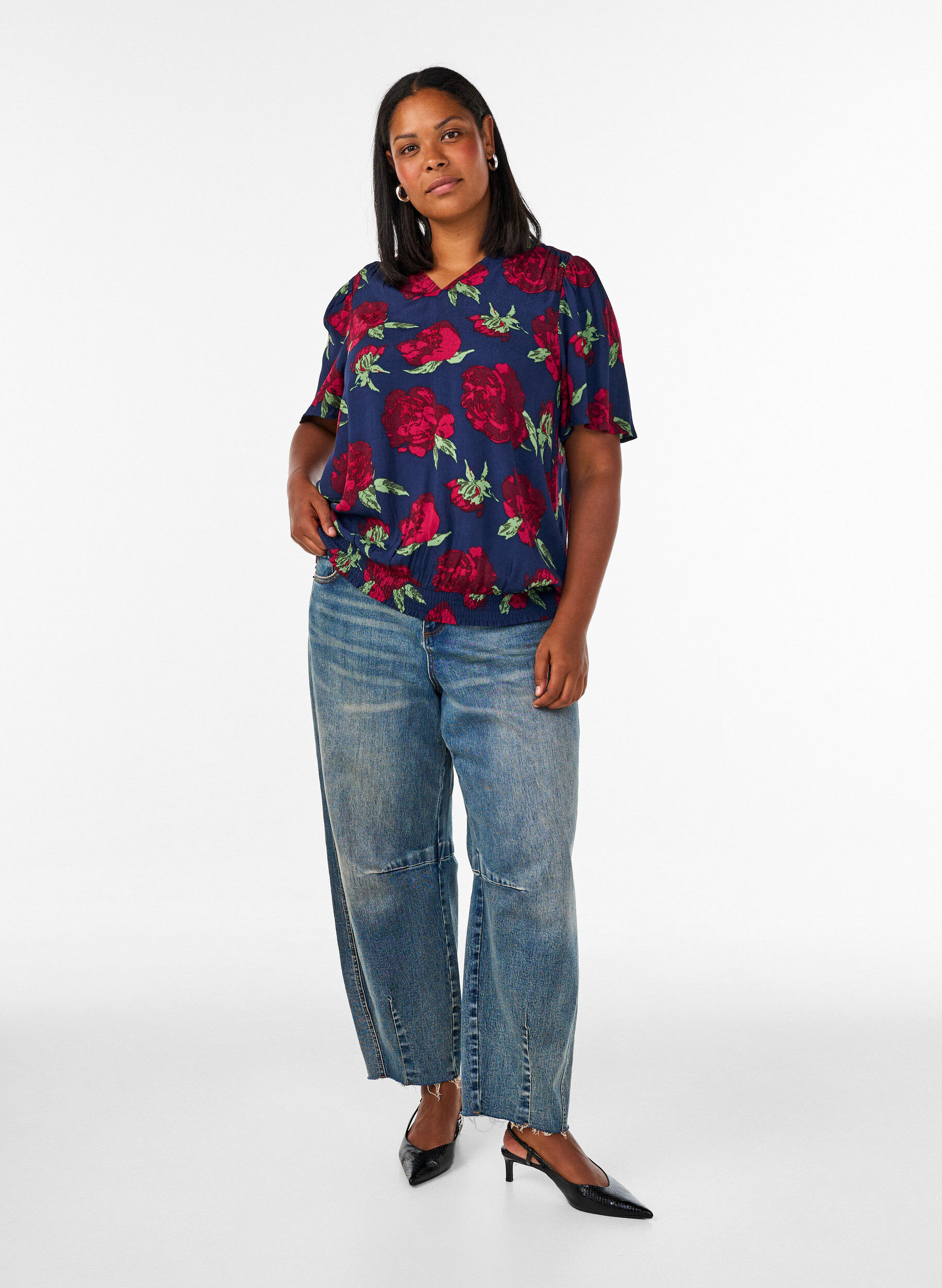ZizziViskosebluse med blomstertrykk og ballongform, Bl&aring;, Model image number 1