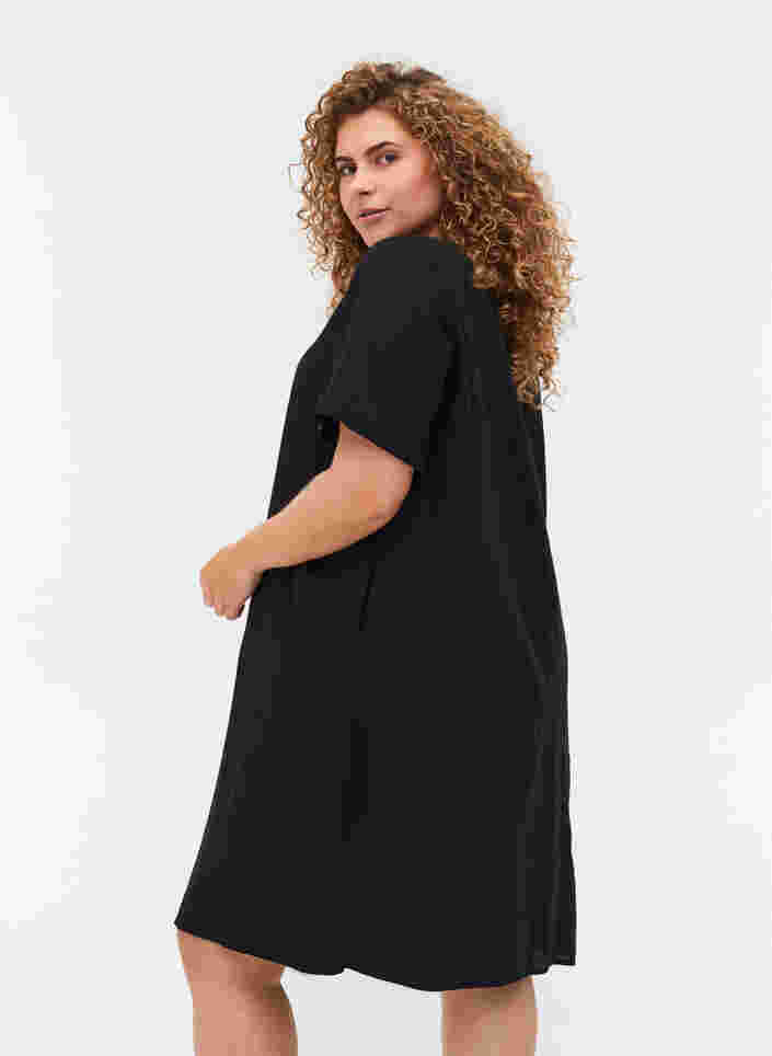 Kortermet kjole i bomullsmiks med lin, Black, Model image number 1