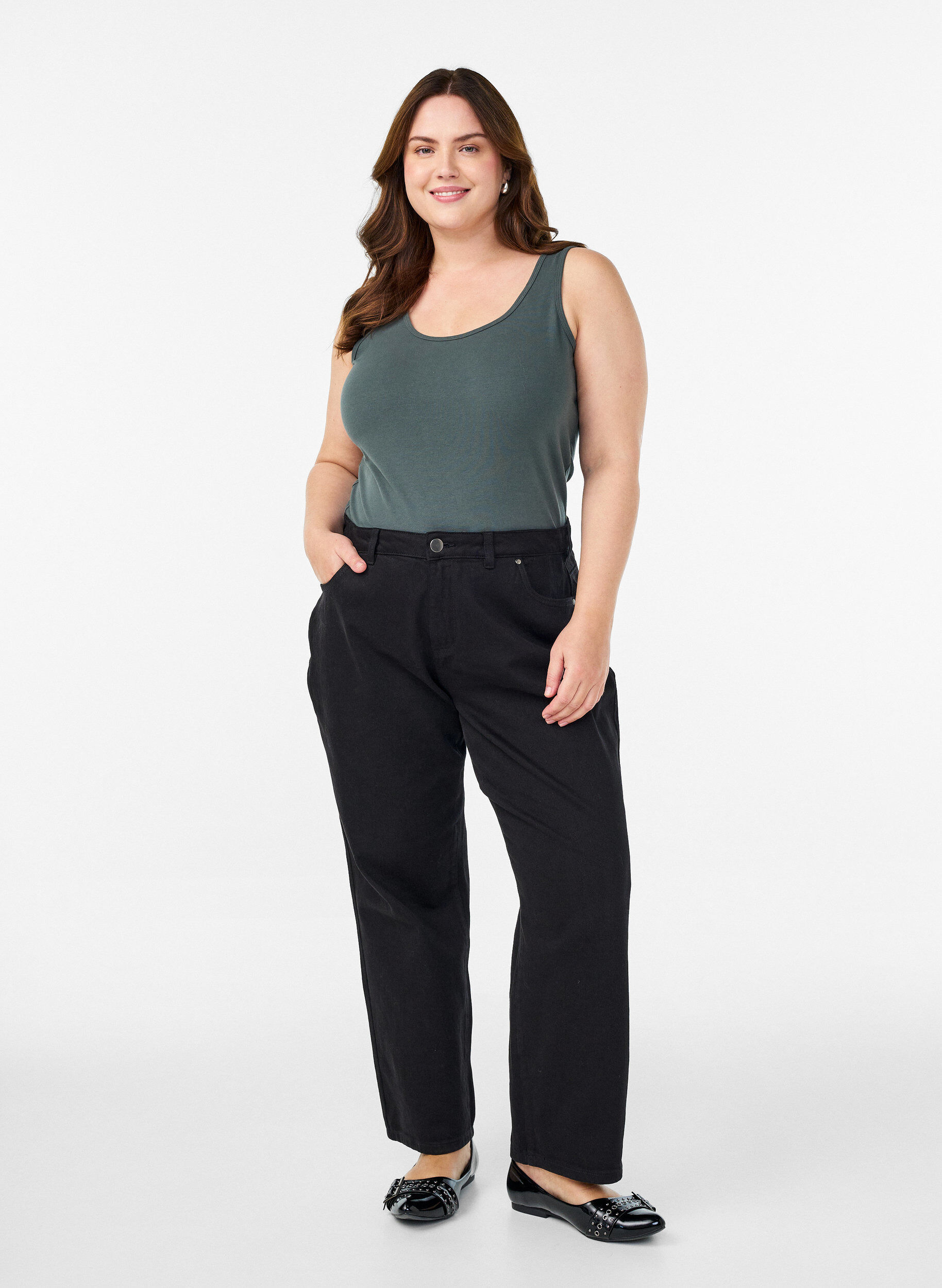 ZizziEnsfarget basic topp i bomull, Gr&oslash;nn, Model image number 1