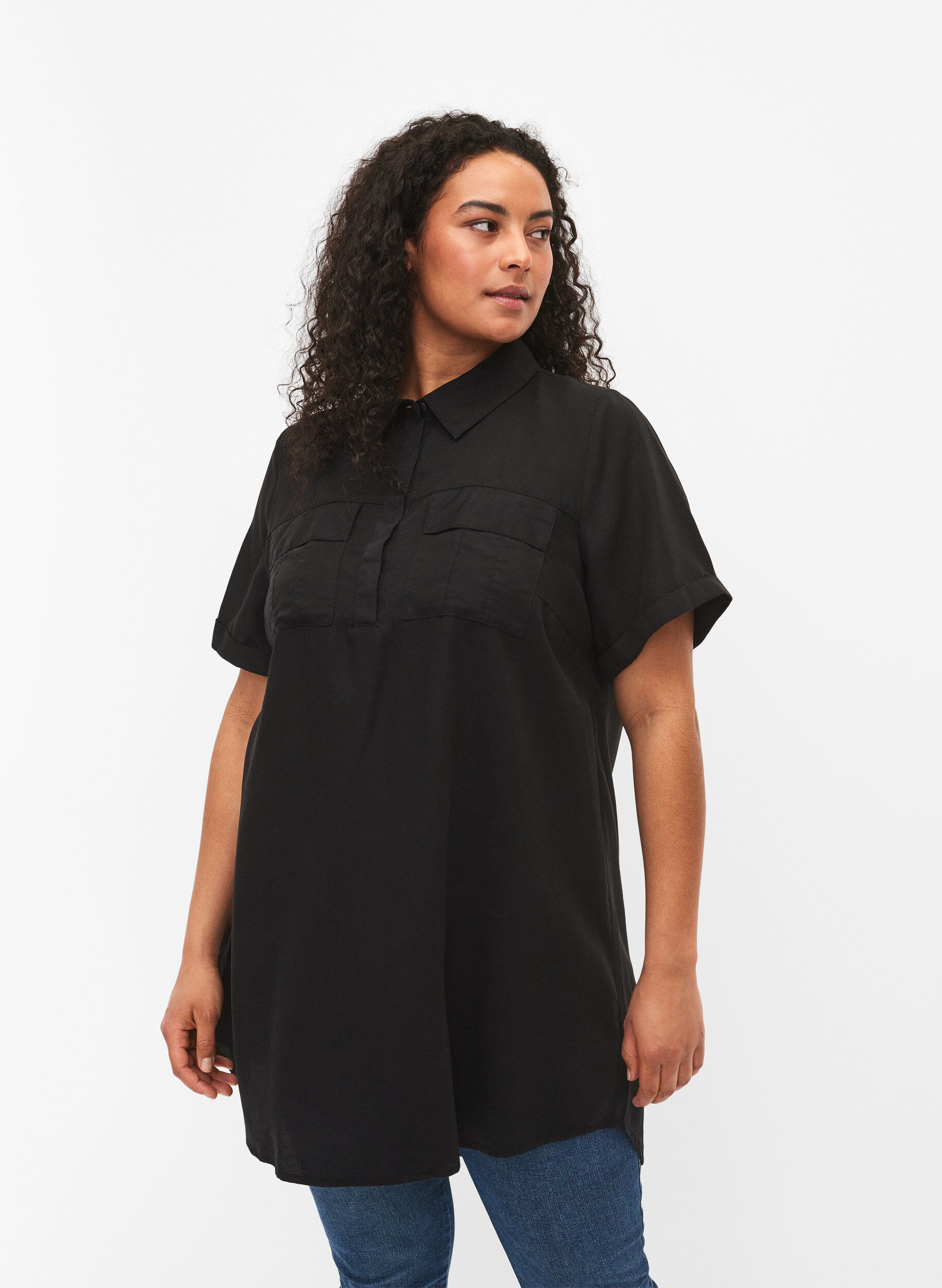 Zizzi Kortermet tunika i lyocell (TENCEL&trade;), Black, Model image number 0