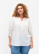 Skjortebluse med engelsk broderi og 3/4-ermer, Bright White, Model image number 0