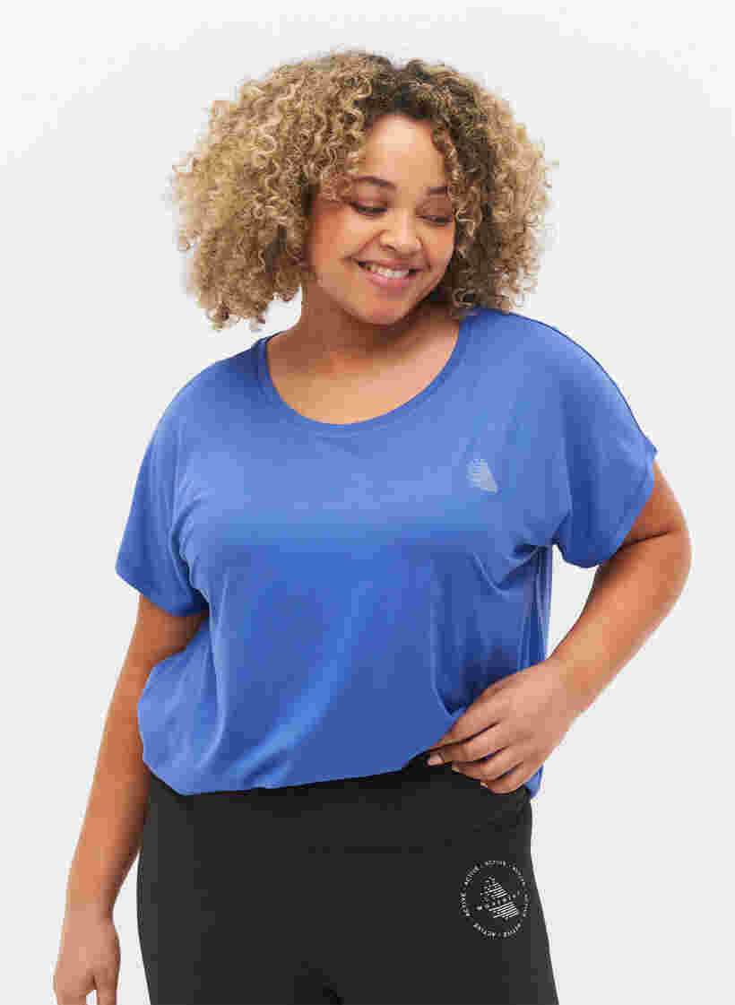 Ensfarget t-skjorte til trening, Dazzling Blue, Model