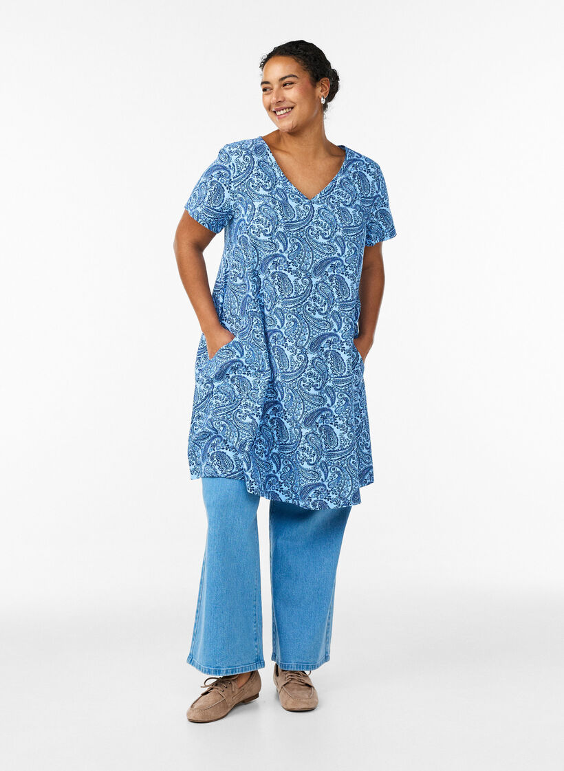 Kort A-linje kjole med blomstertrykk, Bl&aring;, Model image number 1