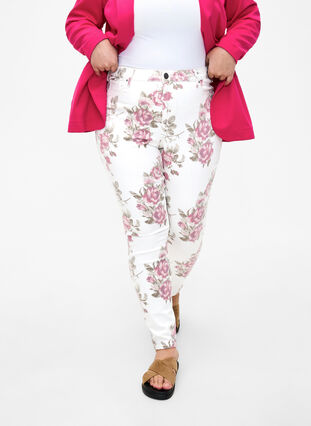 Supersmal Amy jeans med blomstertrykk, White R.AOP, Model image number 2