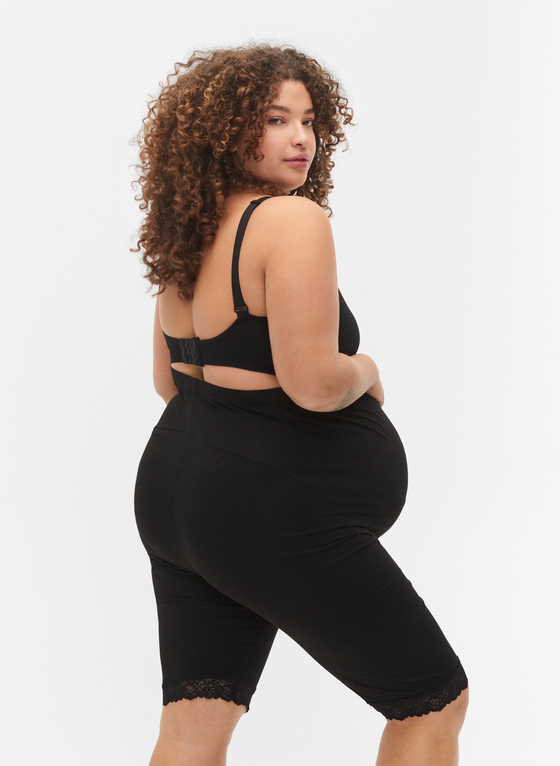Zizzi Sykkelshorts til gravide med blondekant, Black, Model image number 1