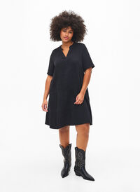 Kortermet kjole i 100 % bomull, Black, Model