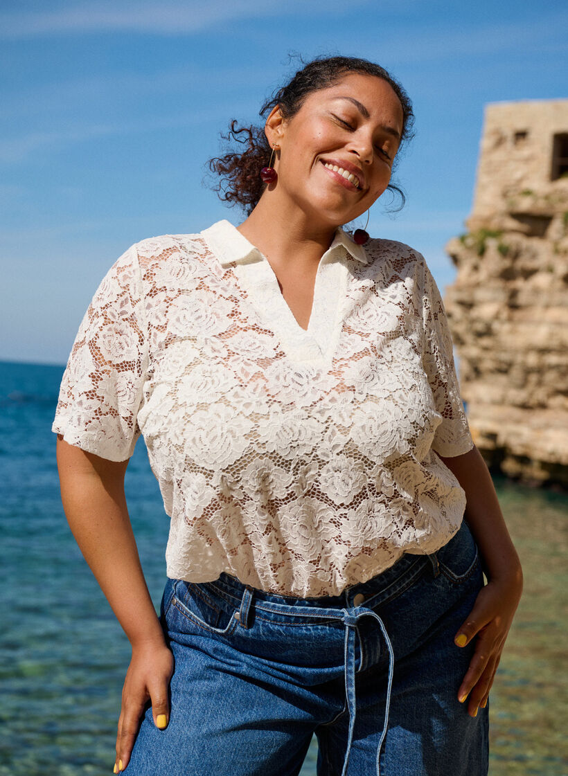 Blondebluse med krage og V-hals, Vanilje, Image image number 0