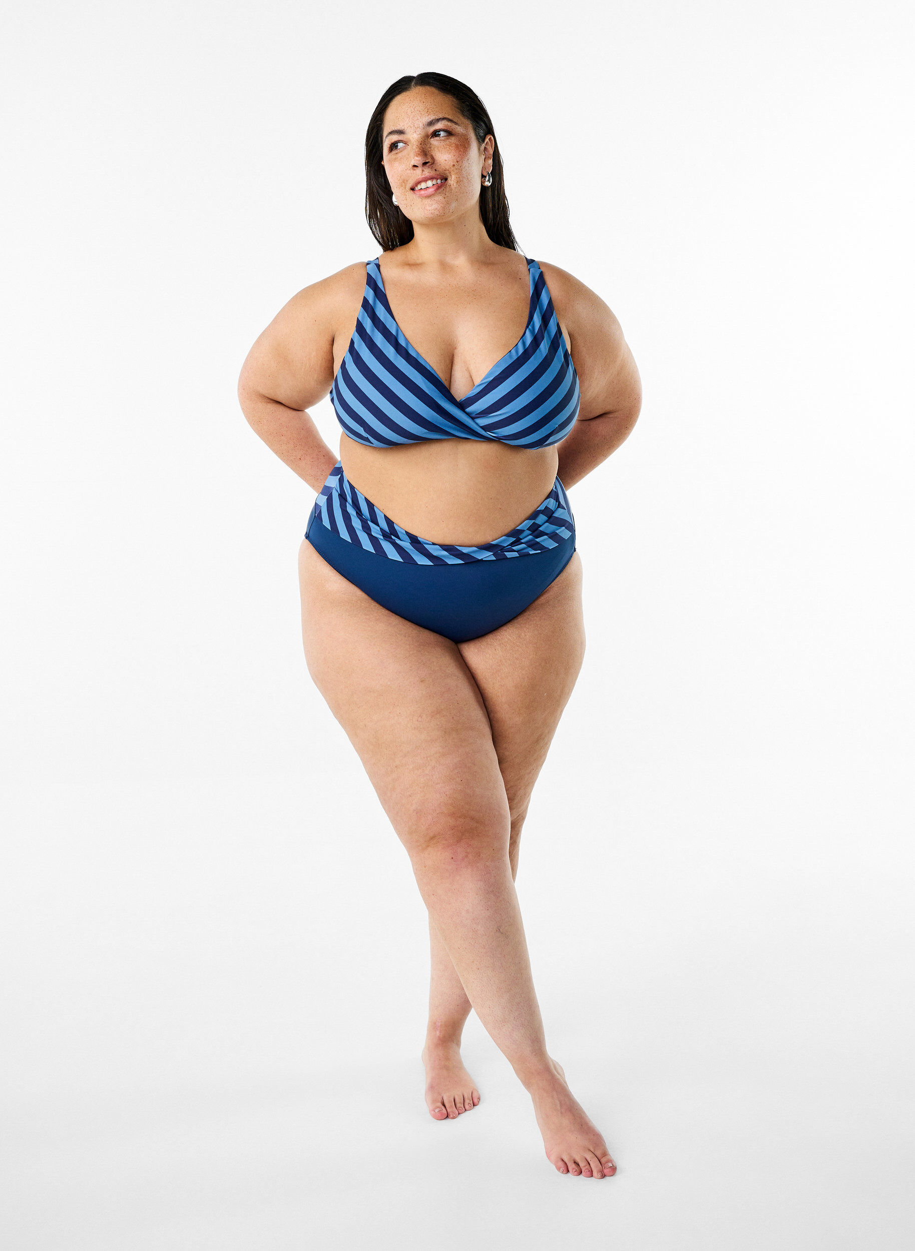 ZizziBikinitruser med omslagsdetaljer, Bl&aring;, Model image number 1