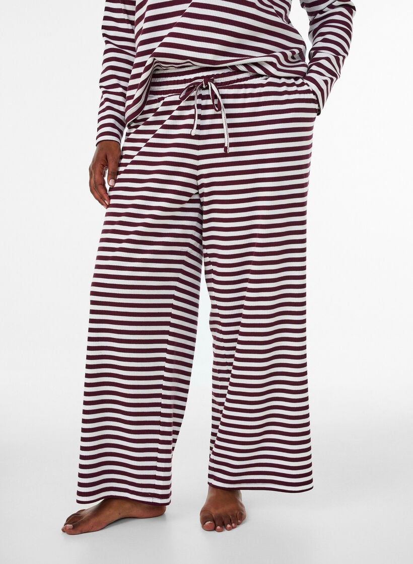 Stripete pyjamasbukser med h&oslash;y midje og vide ben, R&oslash;d, Model image number 2