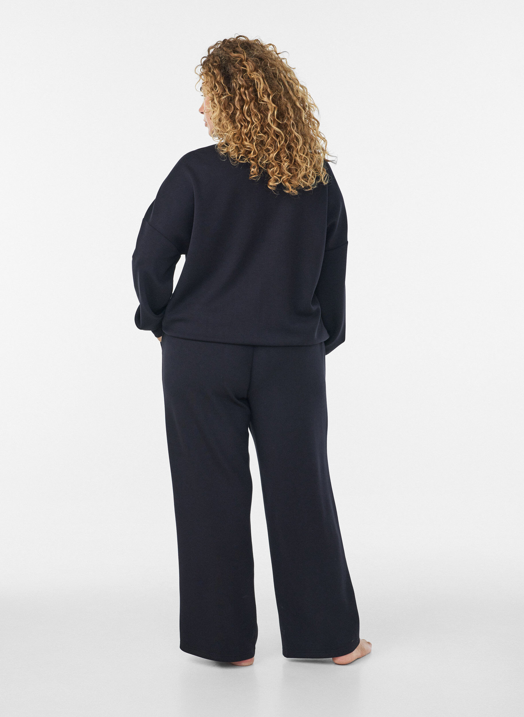 ZizziLoose fit jerseybukser med h&oslash;y midje og lommer, Svart, Model image number 1