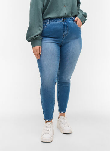 Cropped Amy jeans med perler, Light blue denim, Model image number 3