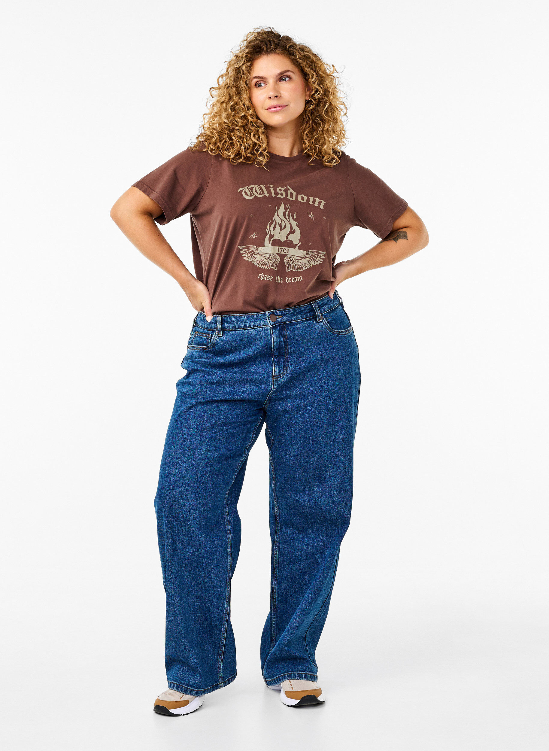 Zizzi T-skjorte med trykk i &oslash;kologisk bomull, Brun, Model image number 1