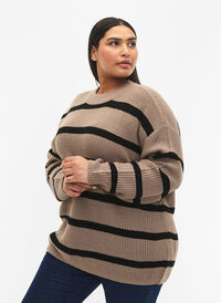 FLASH - Strikket genser med striper, Fungi/Black Stripe, Model