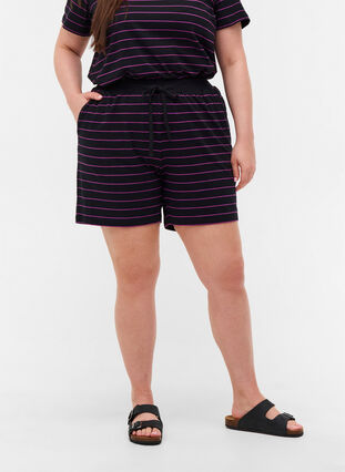 Løse bomullsshorts med striper, Black w. Purple, Model image number 2
