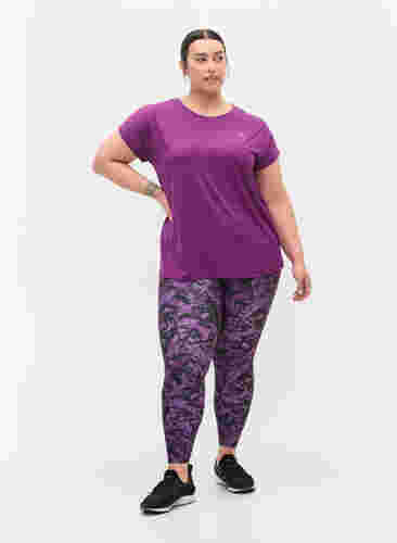 Ensfarget t-skjorte til trening, Grape Juice, Model image number 2