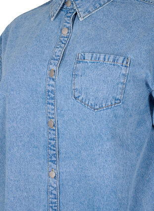 Løs jeansskjorte med brystlomme, Light blue denim, Packshot image number 2