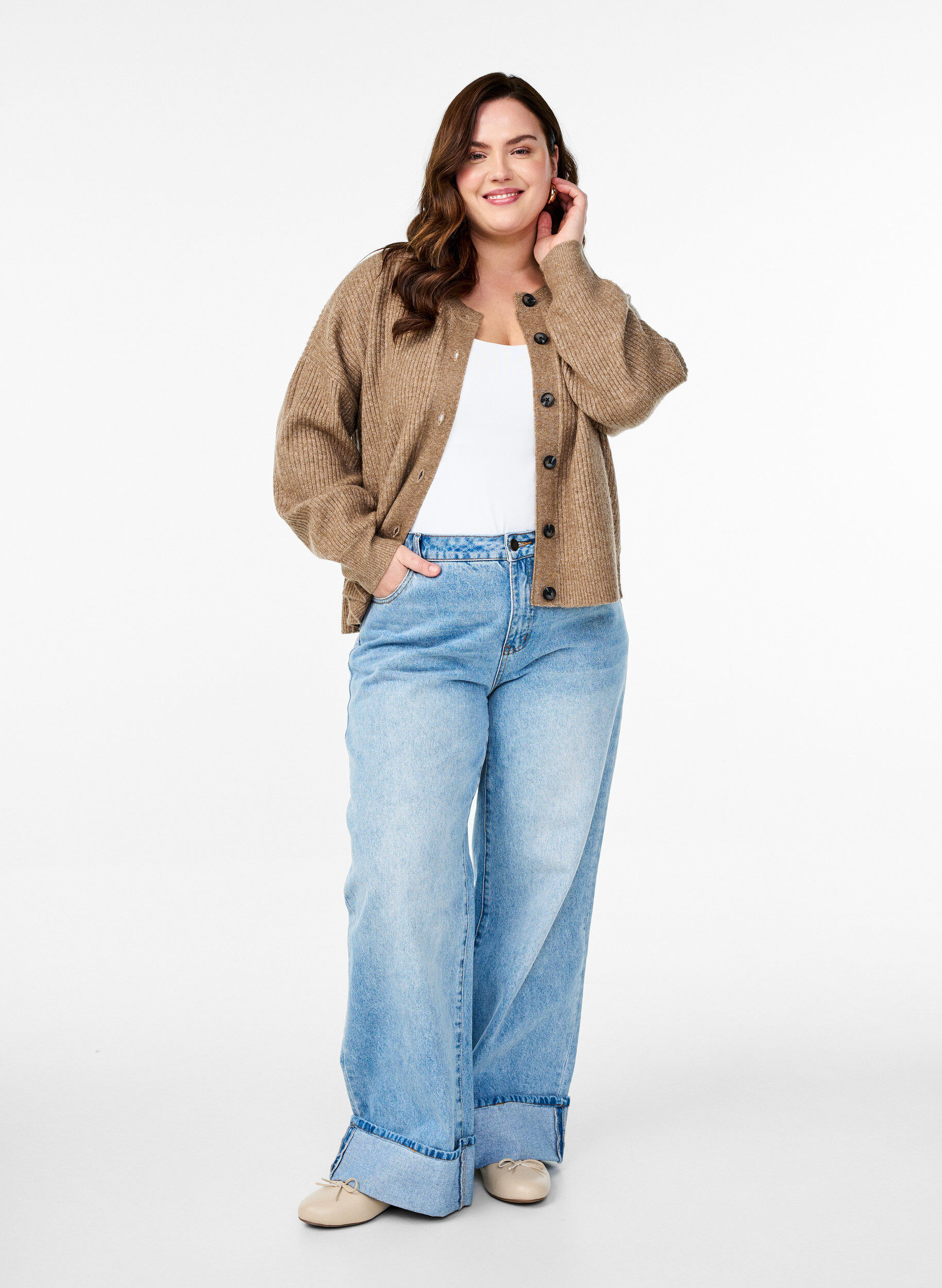 ZizziRibbestrikket cardigan med knapper, Brun, Model image number 1