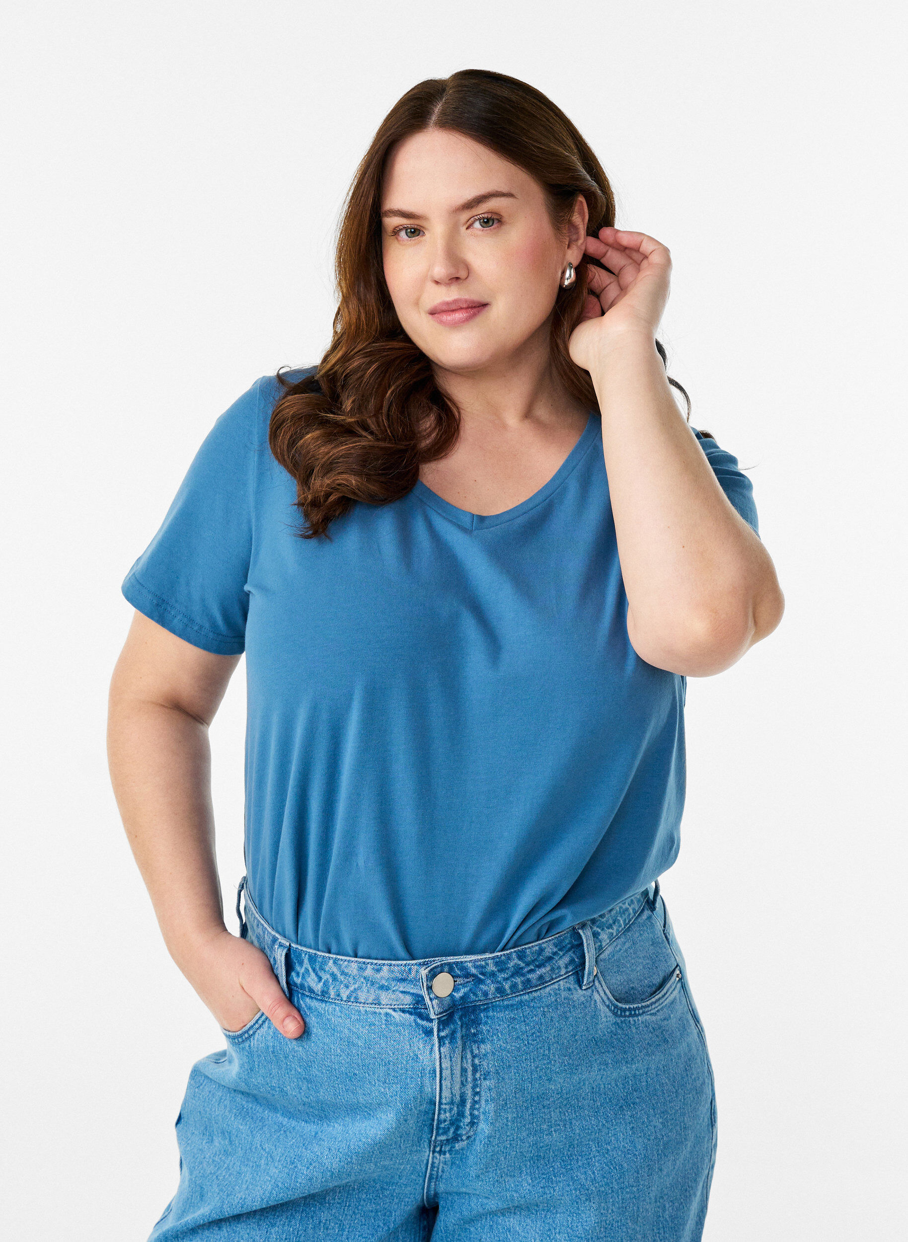 ZizziEnsfarget basis T-skjorte i bomull, Gr&aring;, Model image number 1