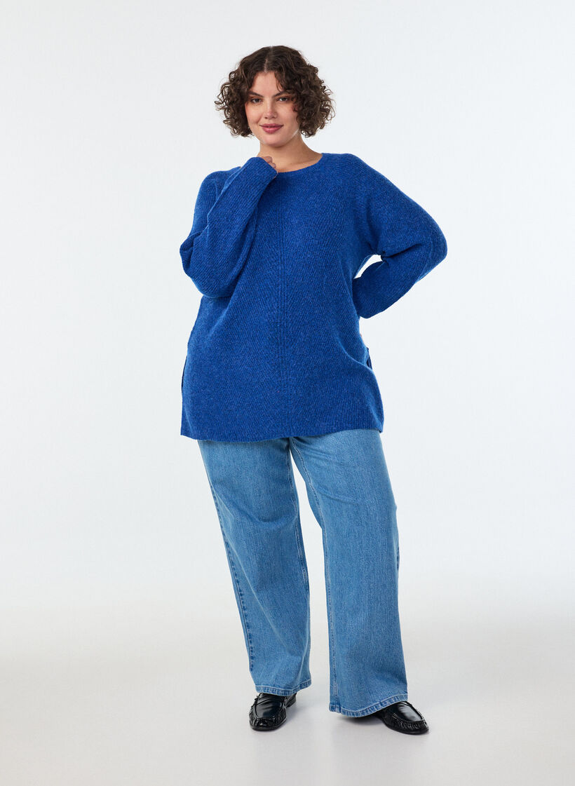 Strikkegenser med diagonalt m&oslash;nster og raglanermer, Bl&aring;, Model image number 1
