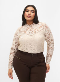 SJOKKPRIS - bluse med lange ermer og blonder, Champagne, Model