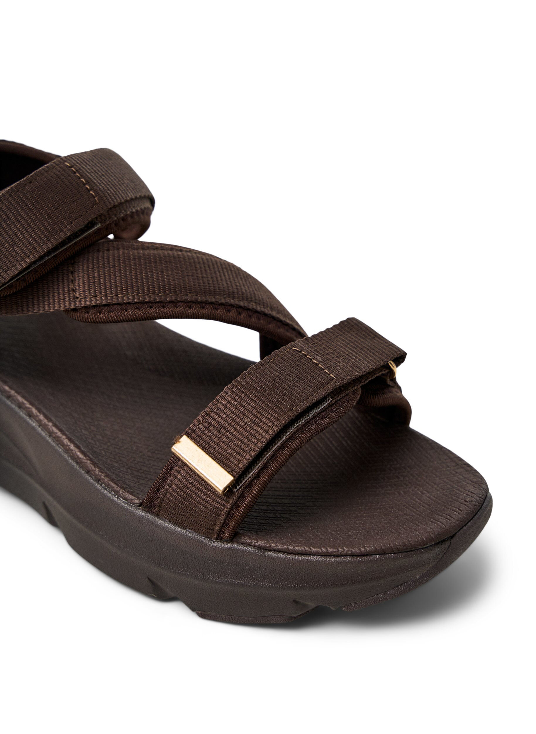 ZizziKomfortabel sandal med borrel&aring;s og st&oslash;tte til fotbuen, Brun, Packshot image number 3