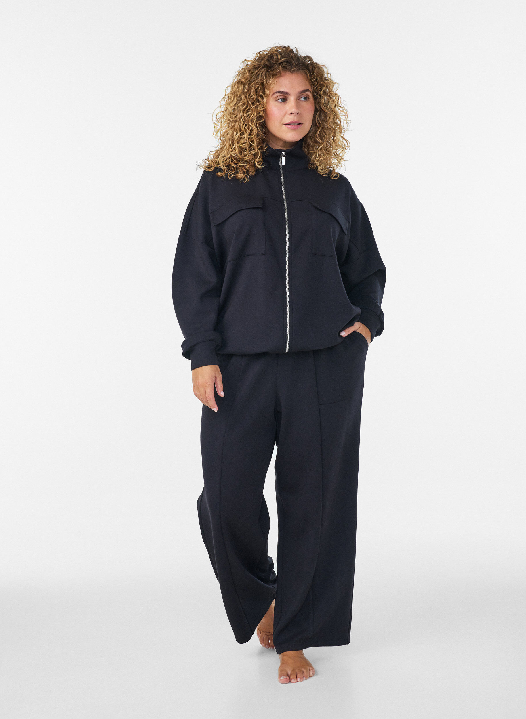 ZizziJersey cardigan med glidel&aring;s og h&oslash;y hals, Svart, Model image number 1