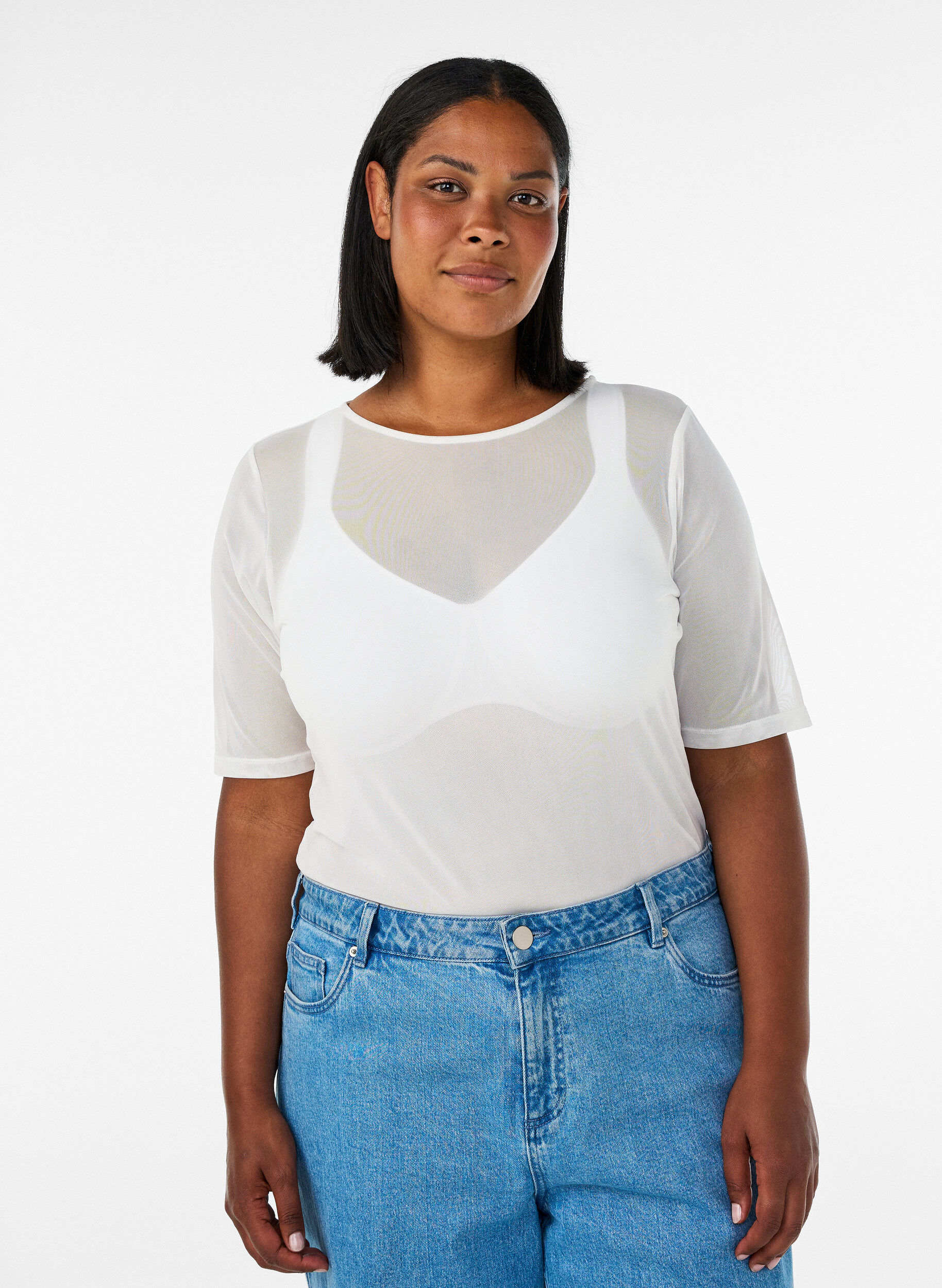 Mesh topp med korte ermer og rund hals, Vanilje, Model