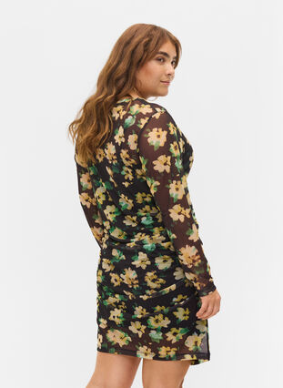 Zizzi Tettsittende meshkjole med 3/4-ermer, Yellow Green AOP, Model image number 1