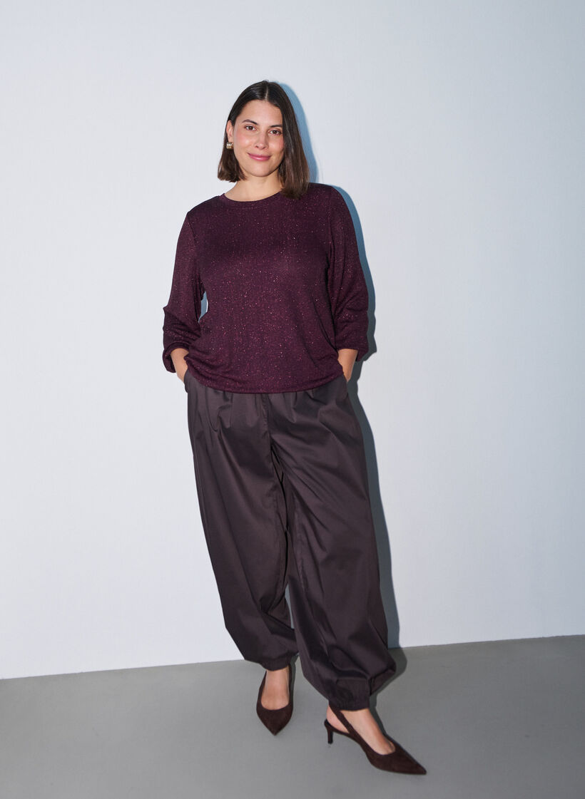 Bluse med vertikal struktur og glittertr&aring;d, R&oslash;d, Model image number 1