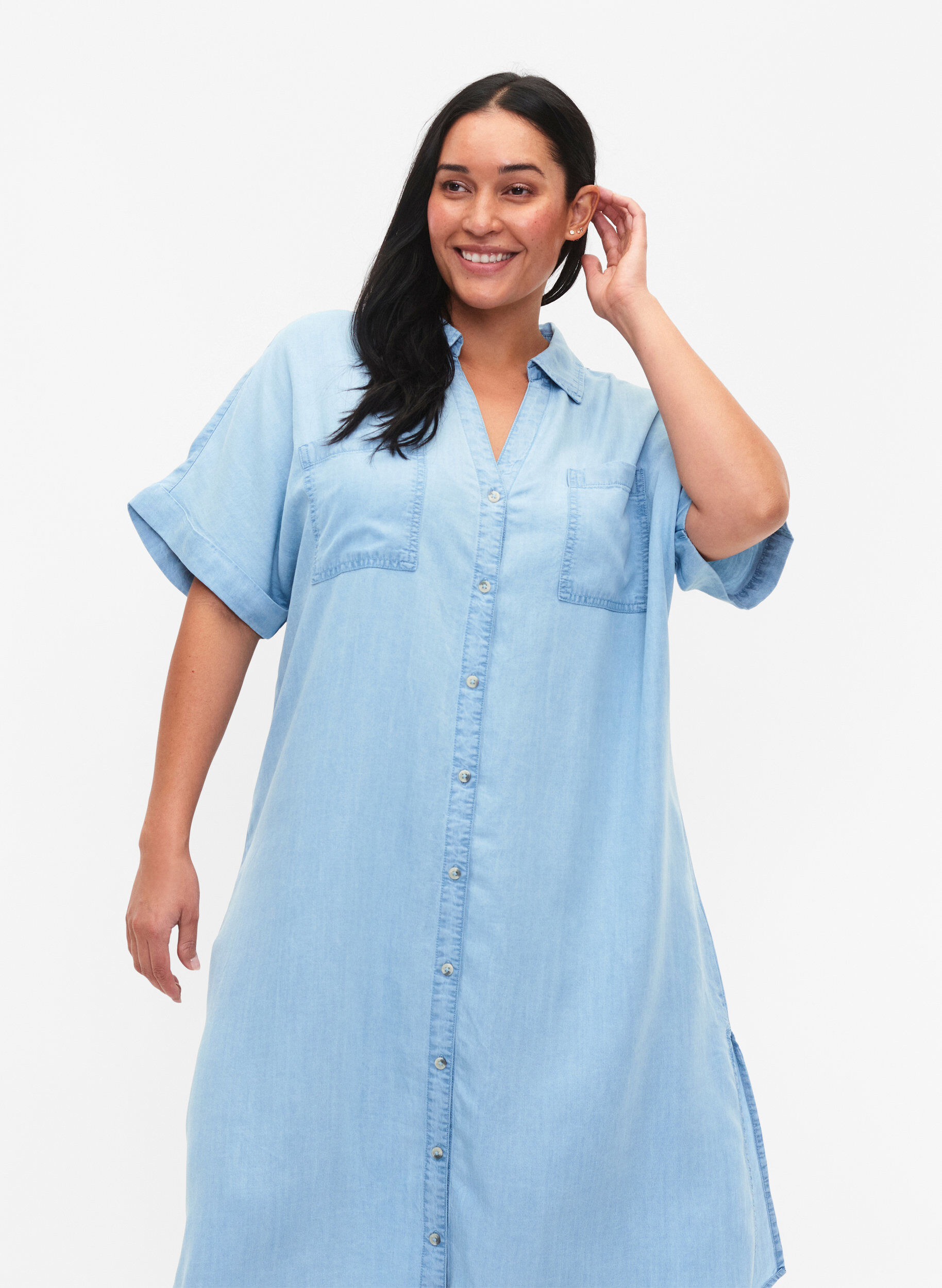 Zizzi Kortermet skjortekjole i lyocell (TENCEL&trade;), Light blue denim, Model image number 2