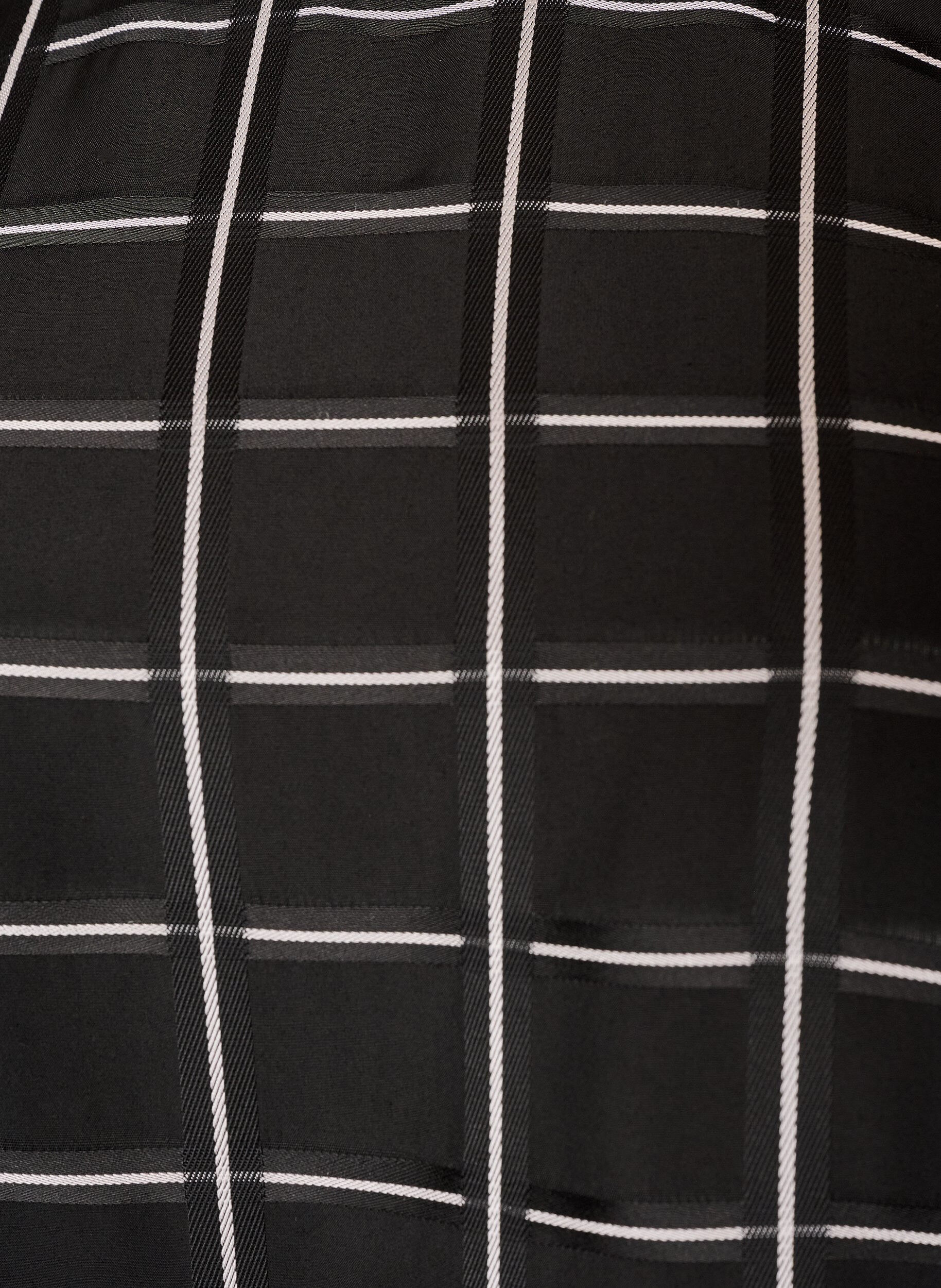 ZizziRutet bluse med blondekant og albuelange ermer, Svart, Packshot image number 2