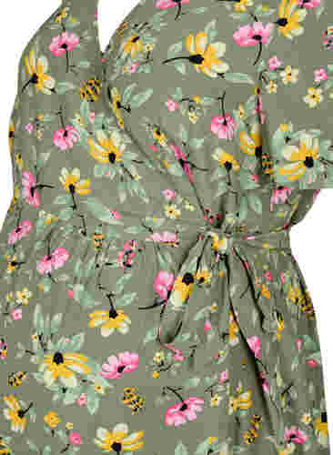 Kjole til gravide i viskose med omslagseffekt, Green Flower Print, Packshot image number 2