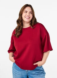 Kort loose fit t-skjorte i modalblanding, Rød Kort loose fit t-skjorte i modalblanding, Rød, Model