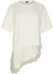 Jerseybluse med lag-p&aring;-lag-look og blonder, Vanilje