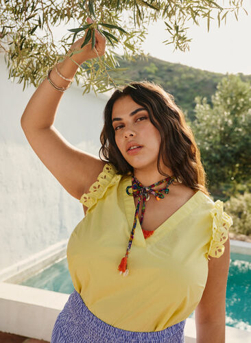 Zizzi Ermeløs bomullstopp med volanger, Gul, Image image number 0