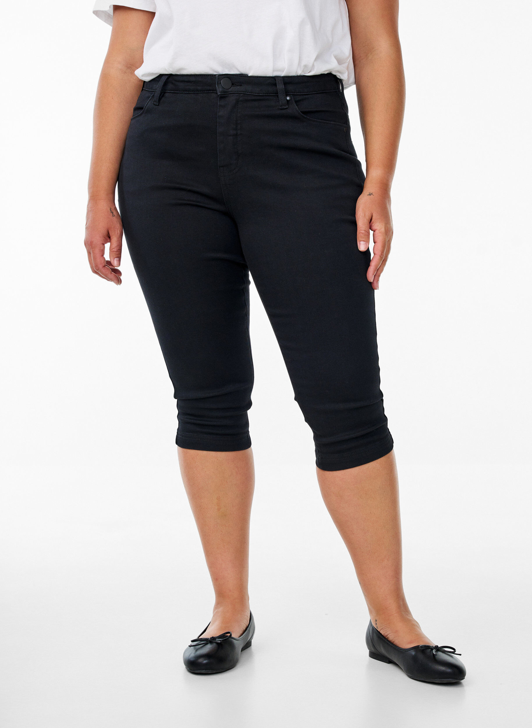 ZizziAmy capribukser med h&oslash;yt liv og super slim fit, Svart, Model image number 2