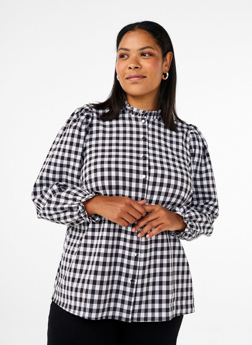Rutete bluse med volangdetaljer, Black/W. Gingham, Model image number 0