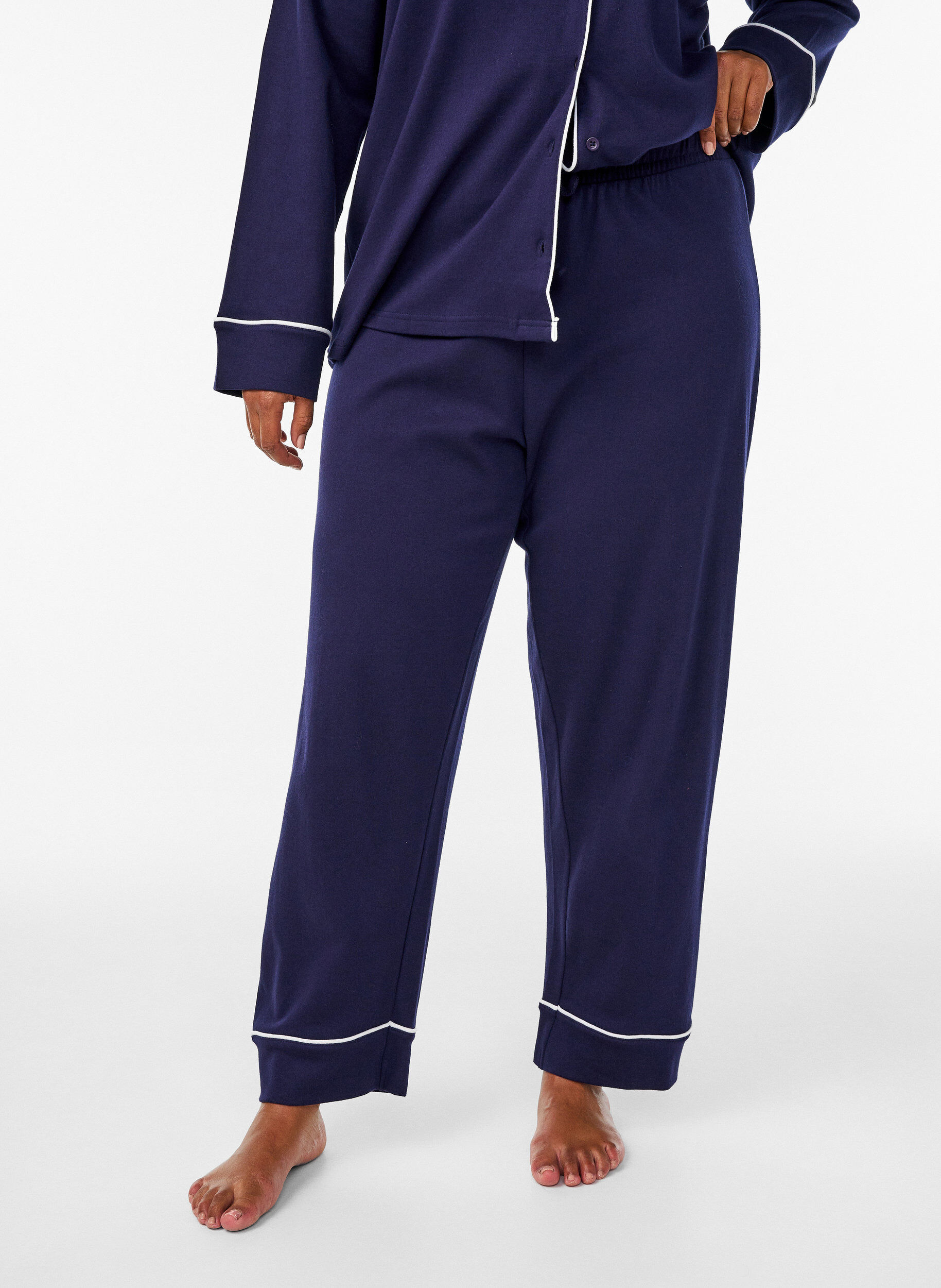 ZizziBomullspyjamasbukser med h&oslash;y midje, Bl&aring;, Model image number 2
