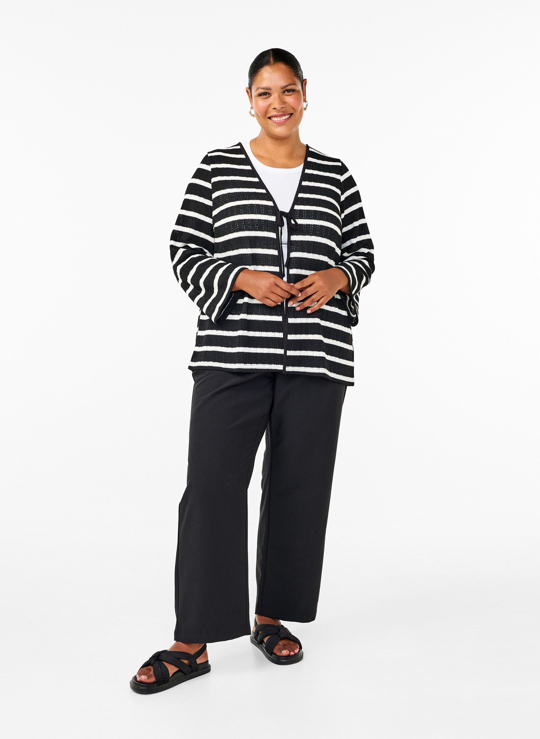 Zizzi Cardigan med knyteb&aring;nd, Black White stripe, Model image number 2