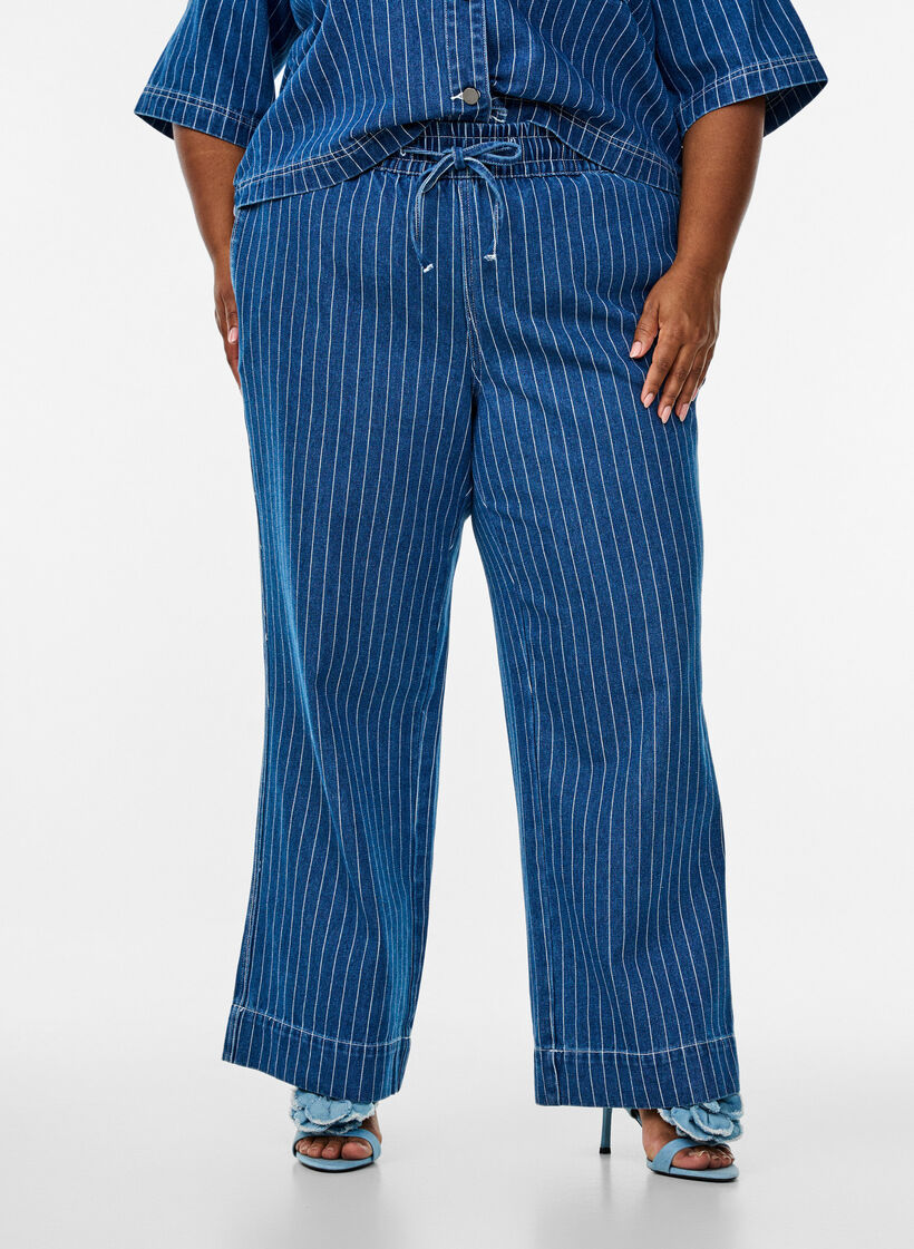 Jeans med vide ben og striper, Blue Denim Stripe, Model
