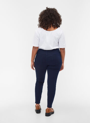 Amy jeans med høyt liv og 4-way stretch, Dark blue, Model image number 1