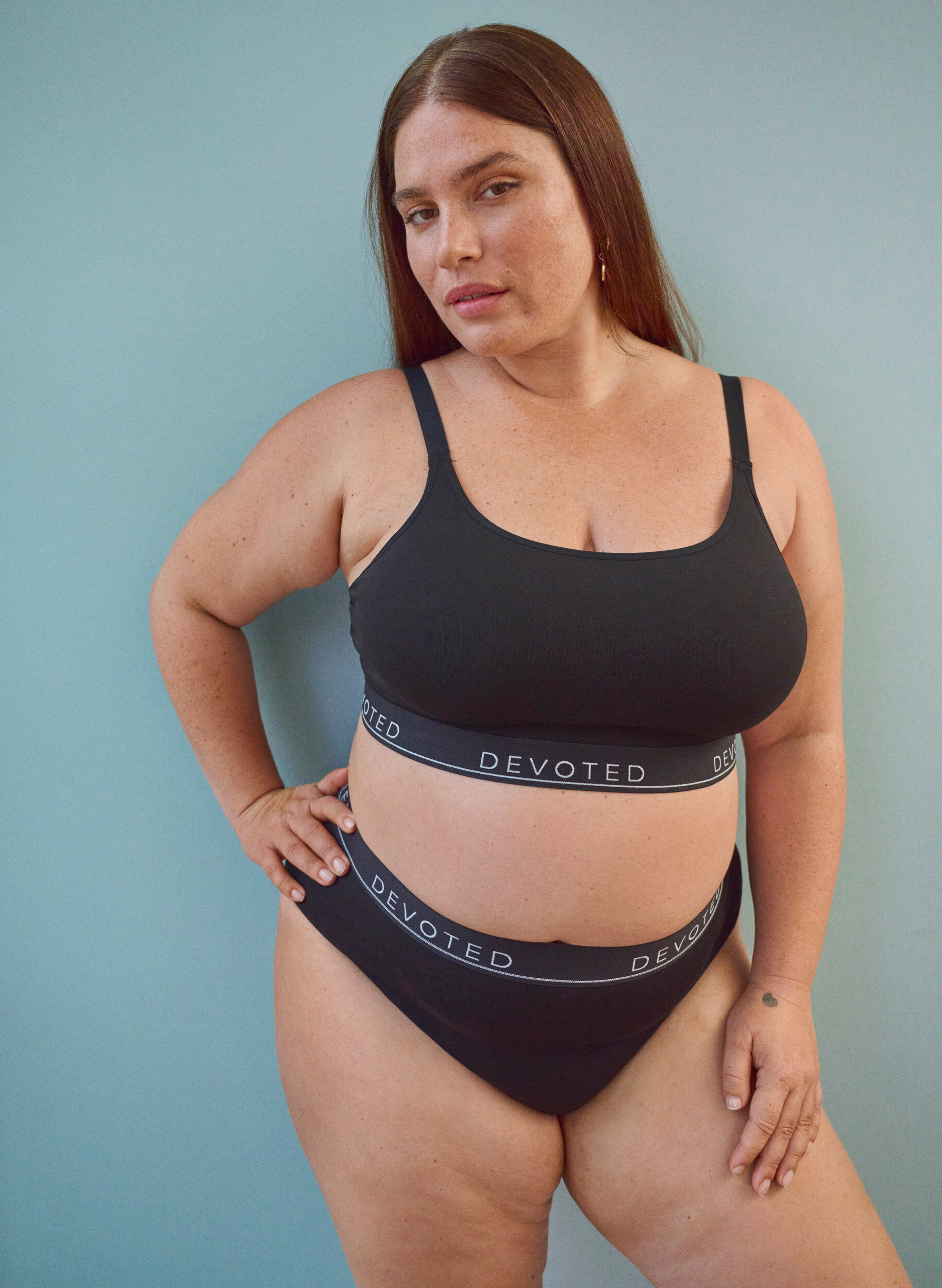 Zizzi G-streng i bomull med normal h&oslash;yde p&aring; livet, Svart, Image image number 0