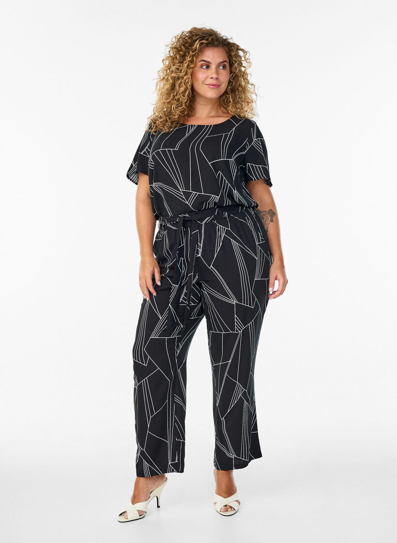 Kortermet bluse i viskose med trykk, Svart, Model image number 1