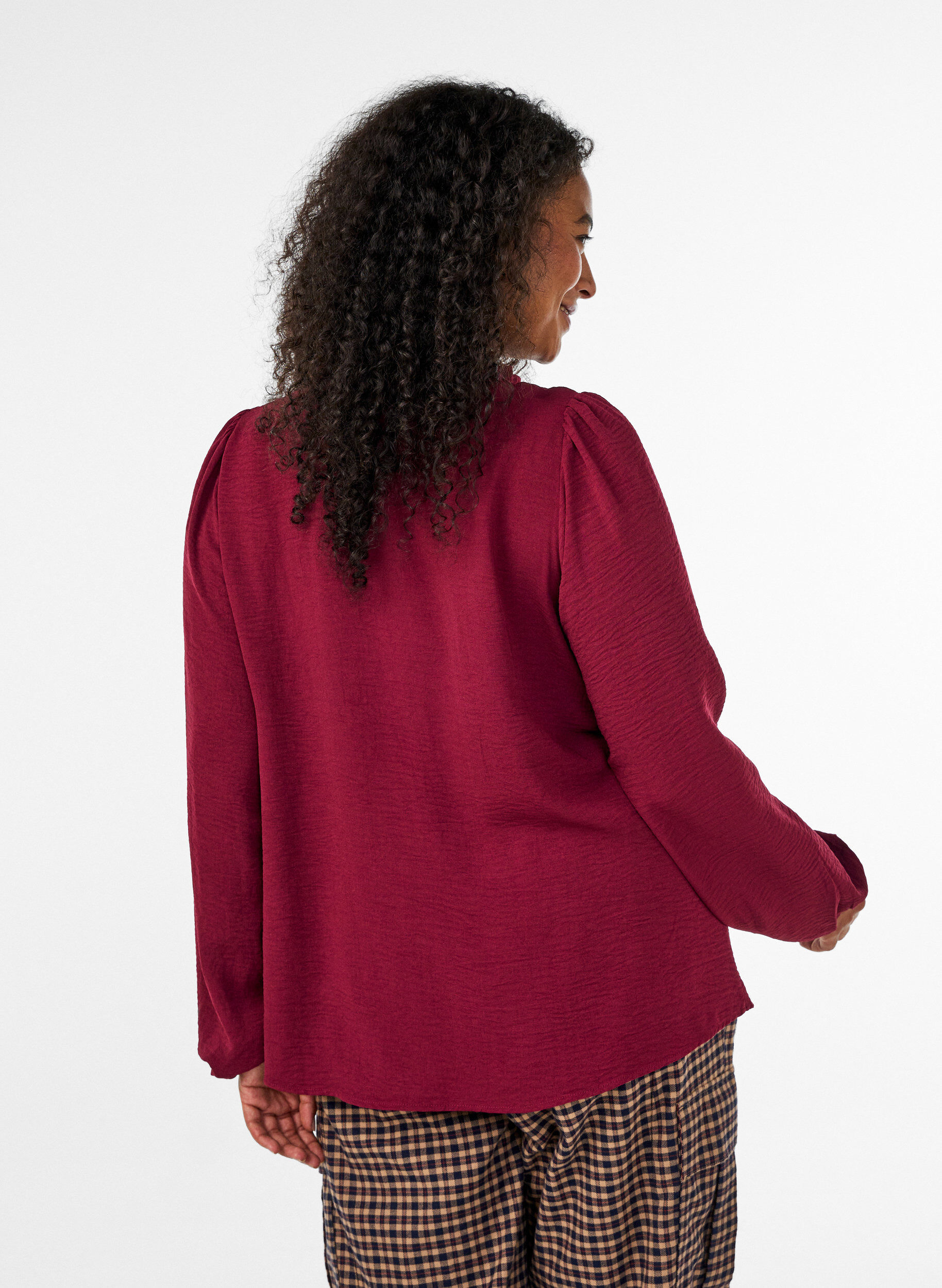 ZizziBluse med V-hals og heklet b&aring;nd, R&oslash;d, Model image number 2